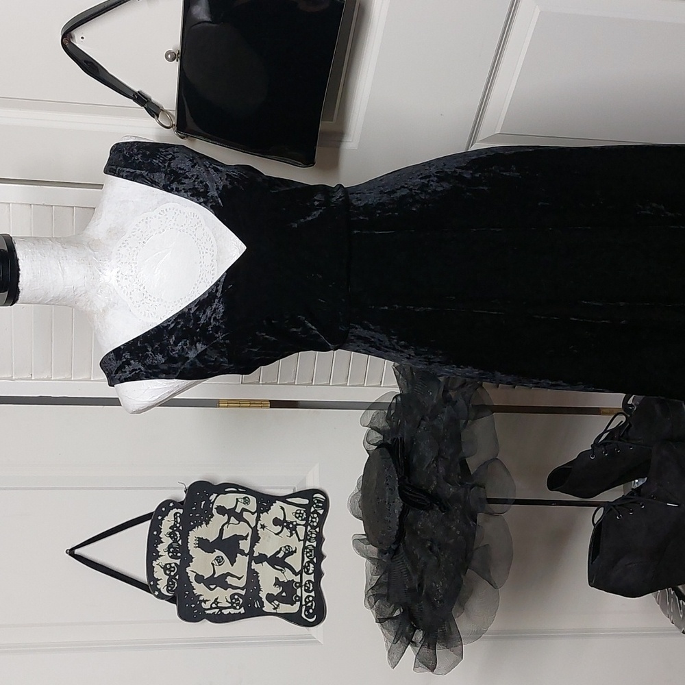 SALE Black Velvet, Skater Dress, Goth, XL - Picture 9 of 13
